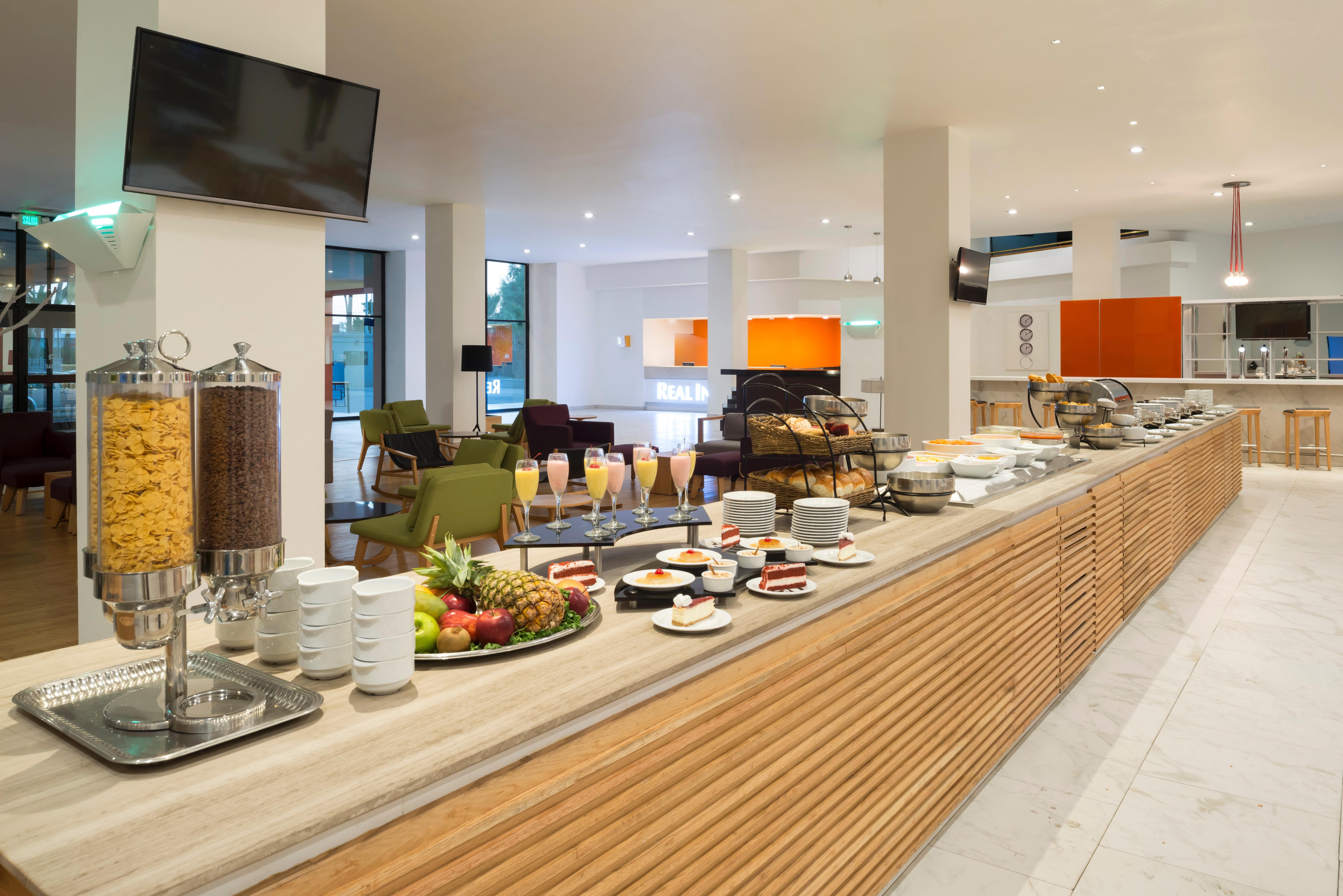 Real Inn Mexicali Exterior photo The lounge at London Heathrow Airport