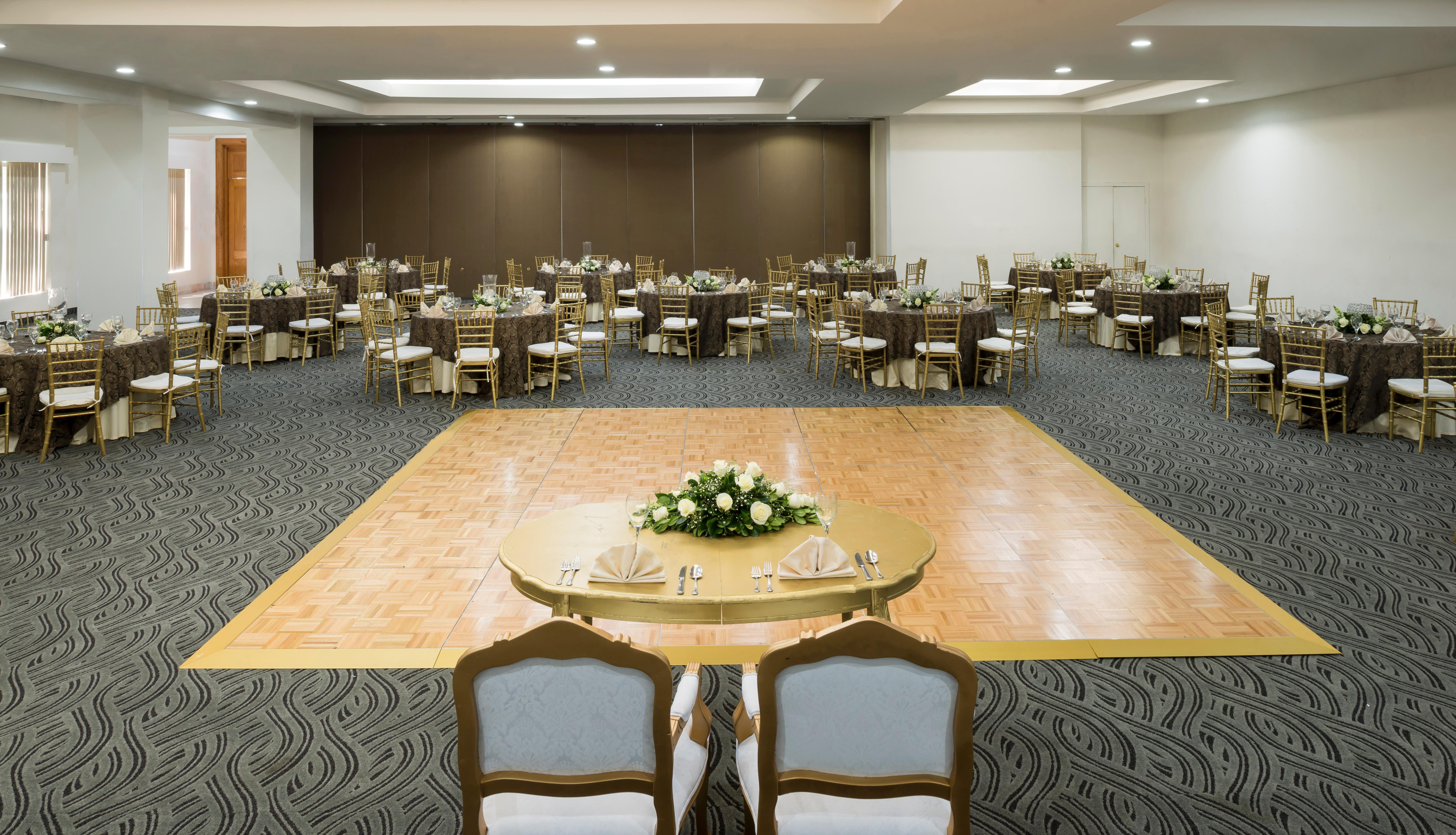 Real Inn Mexicali Exterior photo The ballroom at the Hilton London Heathrow