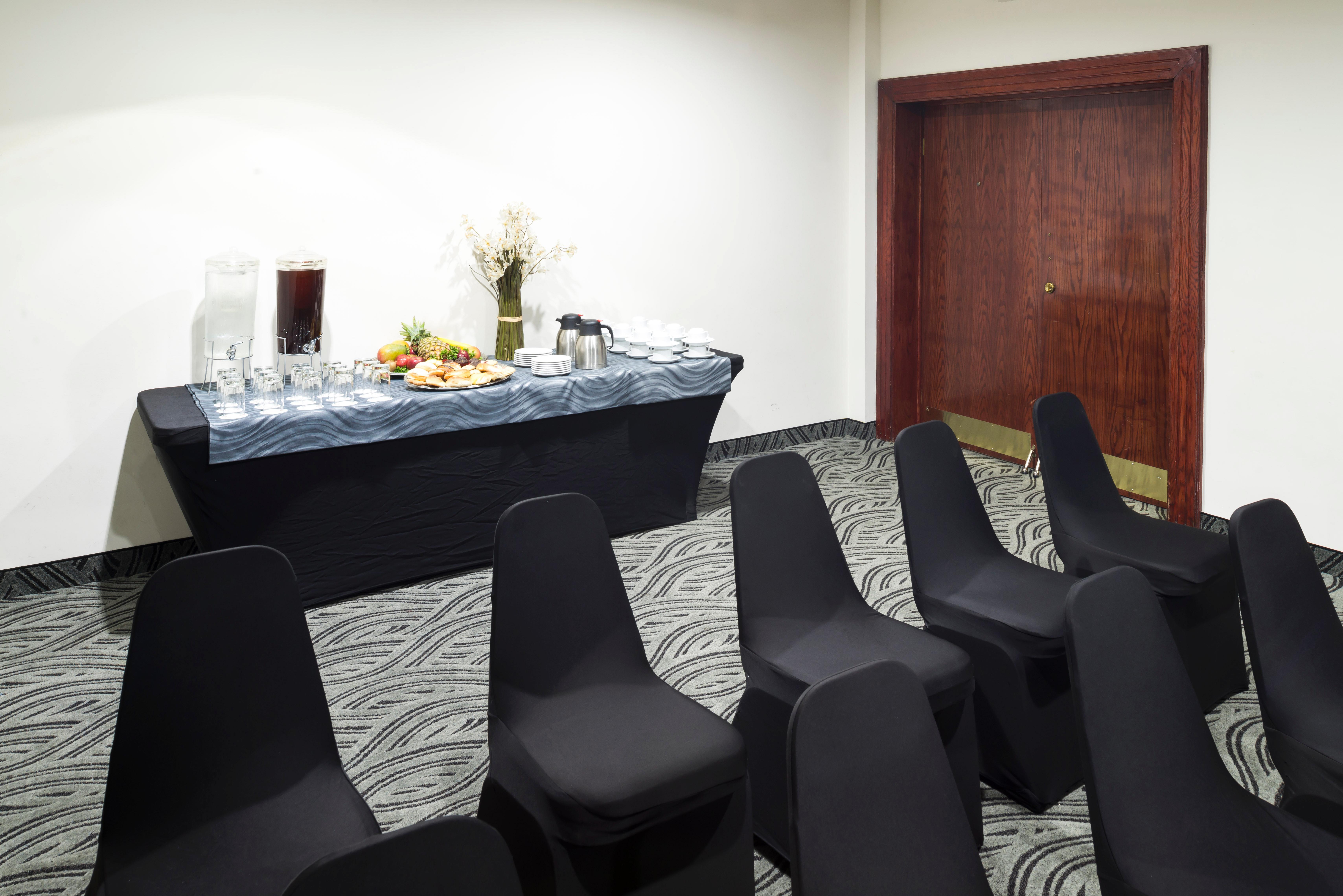 Real Inn Mexicali Exterior photo A meeting room at the hotel