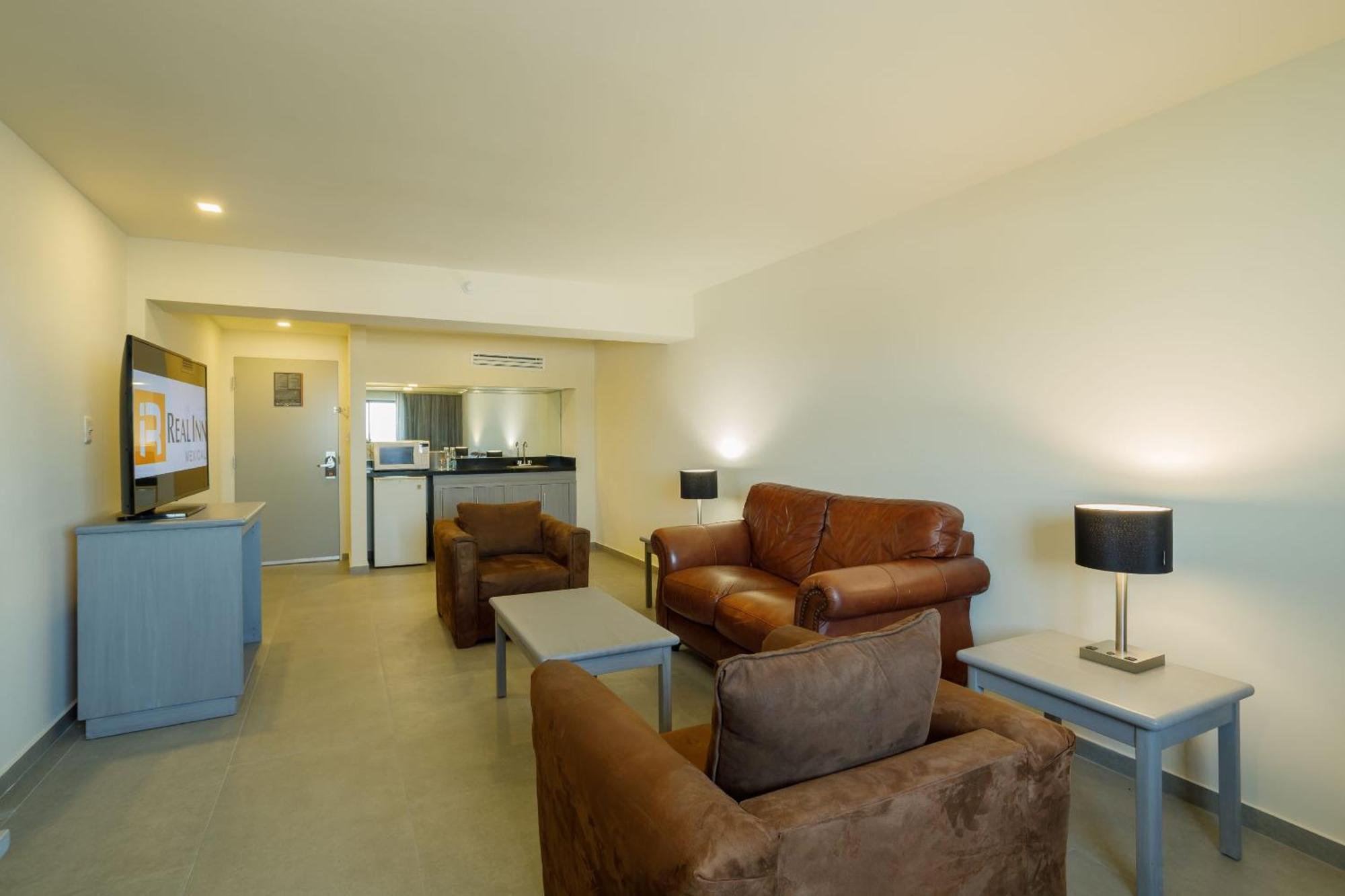 Real Inn Mexicali Exterior photo A typical apartment at the complex