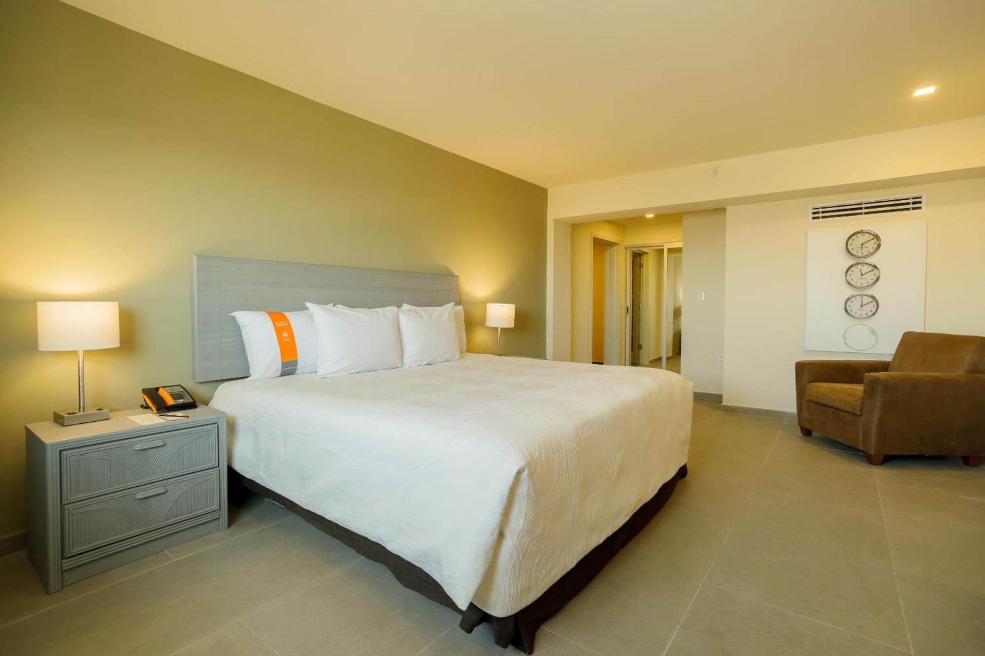 Real Inn Mexicali Exterior photo A room at the hotel